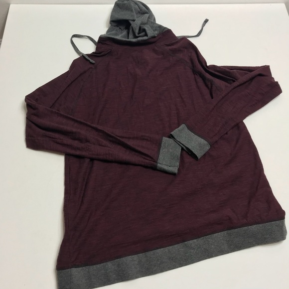 NWOT- Swift 3 button hoodie.. 🔥🔥 Size Small.. - Picture 7 of 7